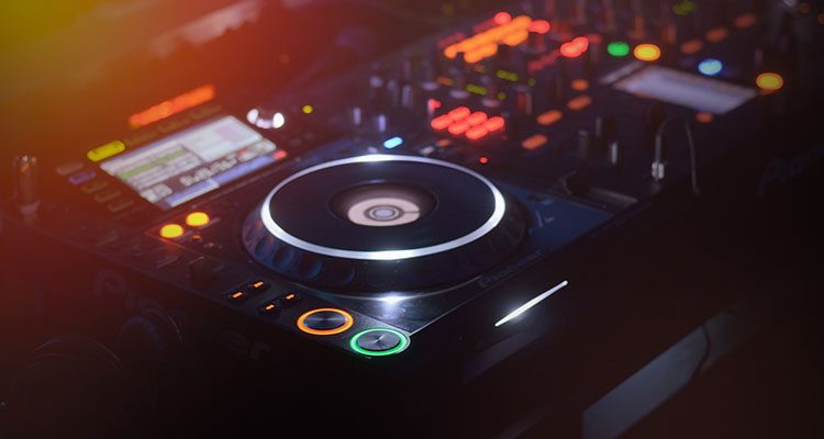 TWiPster – Our Theme Song