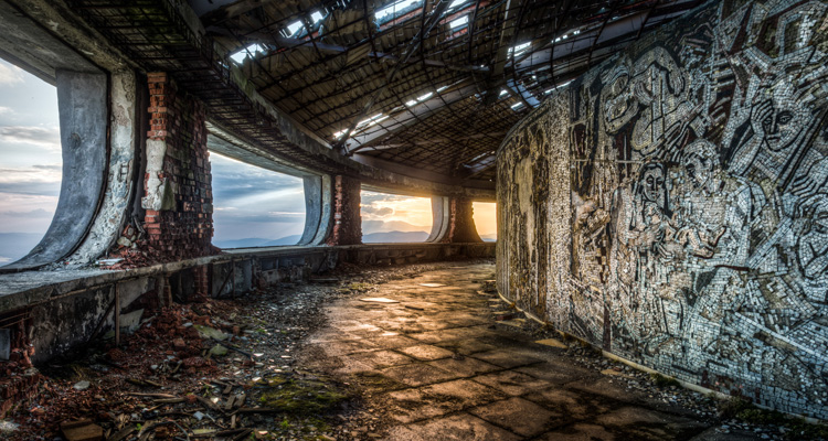 Your Itinerary 34: Don Komarechka Behind the Iron Curtain