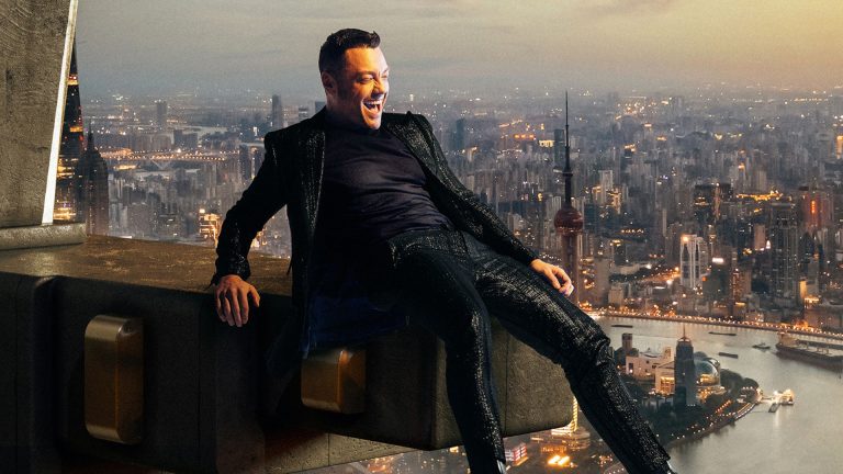 Capturing the Stars: A Chat with Celebrity Photographer, Walid Azami